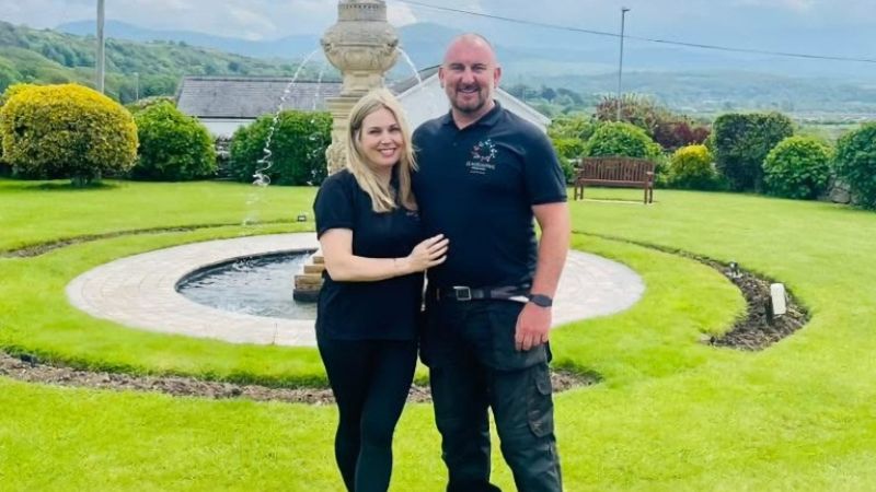 Andy and Kate, park managers at Llandanwg Holiday Home Park