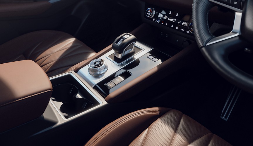 Mitsubishi Outlander PHEV centre console